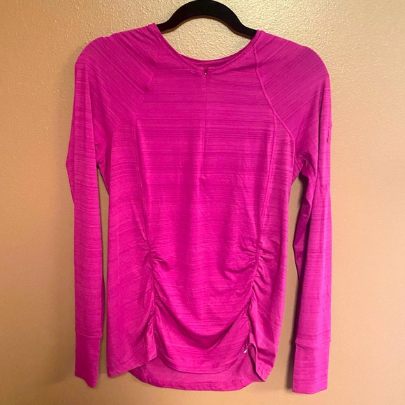 Athleta Tops - Athleta berry pullover long sleeve top w/ zippers
